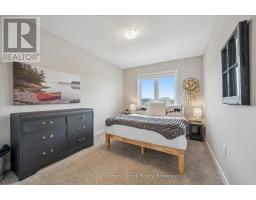 27 HEDLEY LANE - 33