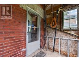 484 QUEEN STREET - 17