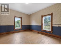 484 QUEEN STREET - 25