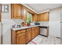 113 APPLEWOOD CRESCENT - 11