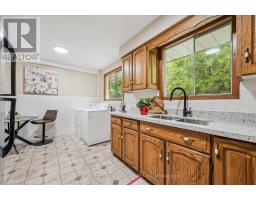 113 APPLEWOOD CRESCENT - 13