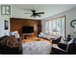 1073 8 CONCESSION - 12