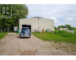 1073 8 CONCESSION - 36