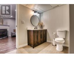 745 LAVERY STREET - 35