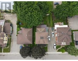 4 DUNKE STREET S - 10