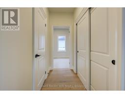 647 MARTIN STREET - 13