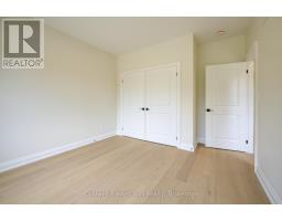 647 MARTIN STREET - 21