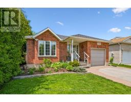 130 BELLAMY CRESCENT - 3