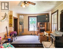 41996 GLENANNON RD., R.R. No.2 ROAD - 29