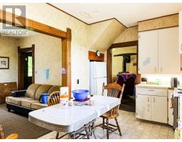 41996 GLENANNON RD., R.R. No.2 ROAD - 31