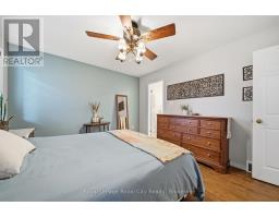 14 HEWITT STREET - 19