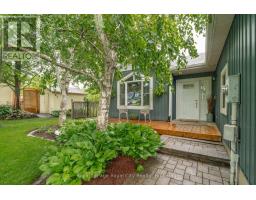 14 HEWITT STREET - 4