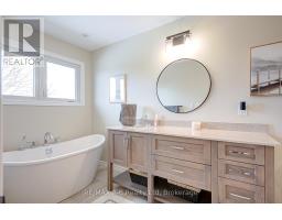 194 STATION ROAD - 16