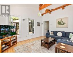 41 MILLER ISLAND - 16