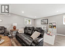 72 AVONWOOD DRIVE W - 24
