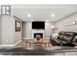 72 AVONWOOD DRIVE W - 26