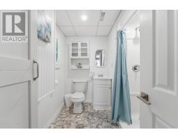 72 AVONWOOD DRIVE W - 27