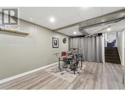 72 AVONWOOD DRIVE W - 31