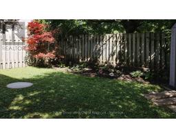 72 AVONWOOD DRIVE W - 38