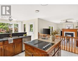 9 DARREN PLACE - 14