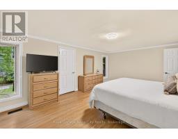 9 DARREN PLACE - 25