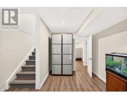 9 DARREN PLACE - 33
