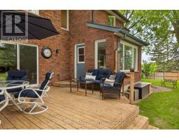 9 DARREN PLACE - 41