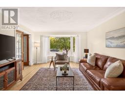 9 DARREN PLACE - 9