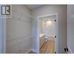 52 - 1182 QUEEN STREET - 11