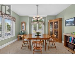 136 BETHUNE CRESCENT - 13
