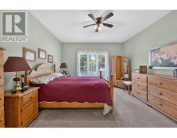 136 BETHUNE CRESCENT - 20