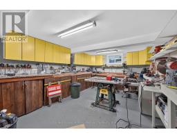 136 BETHUNE CRESCENT - 37