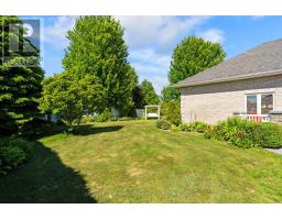 136 BETHUNE CRESCENT - 45