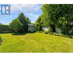 136 BETHUNE CRESCENT - 48