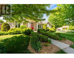 136 BETHUNE CRESCENT - 49