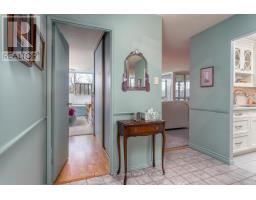 205 - 23 WOODLAWN ROAD E - 13