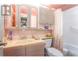 205 - 23 WOODLAWN ROAD E - 35