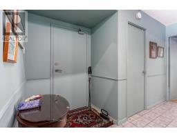 205 - 23 WOODLAWN ROAD E - 39