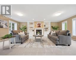 49 CHRISTINE DRIVE - 11
