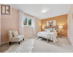 49 CHRISTINE DRIVE - 32