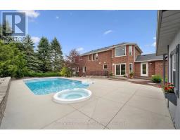 49 CHRISTINE DRIVE - 40