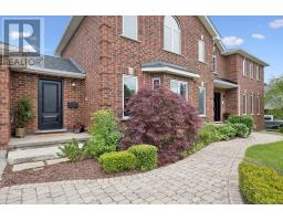 49 CHRISTINE DRIVE - 5