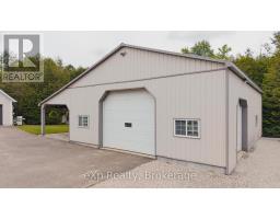 226421 SOUTHGATE 22 ROAD - 40