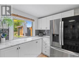 39 INVERLYN CRESCENT N - 29