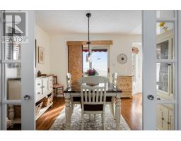 550 MAPLE AVENUE N - 10