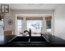 550 MAPLE AVENUE N - 18