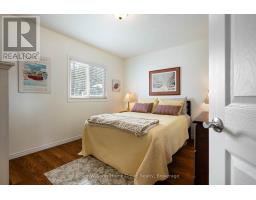 550 MAPLE AVENUE N - 27