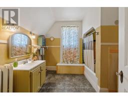 131 HURON STREET - 35