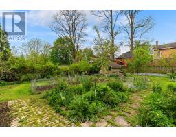 131 HURON STREET - 39