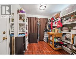 21 - 459 BEECHWOOD PLACE - 16
